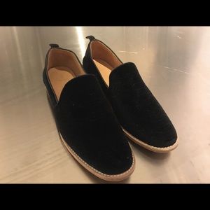 Barely worn Bill Blass velvet loafers